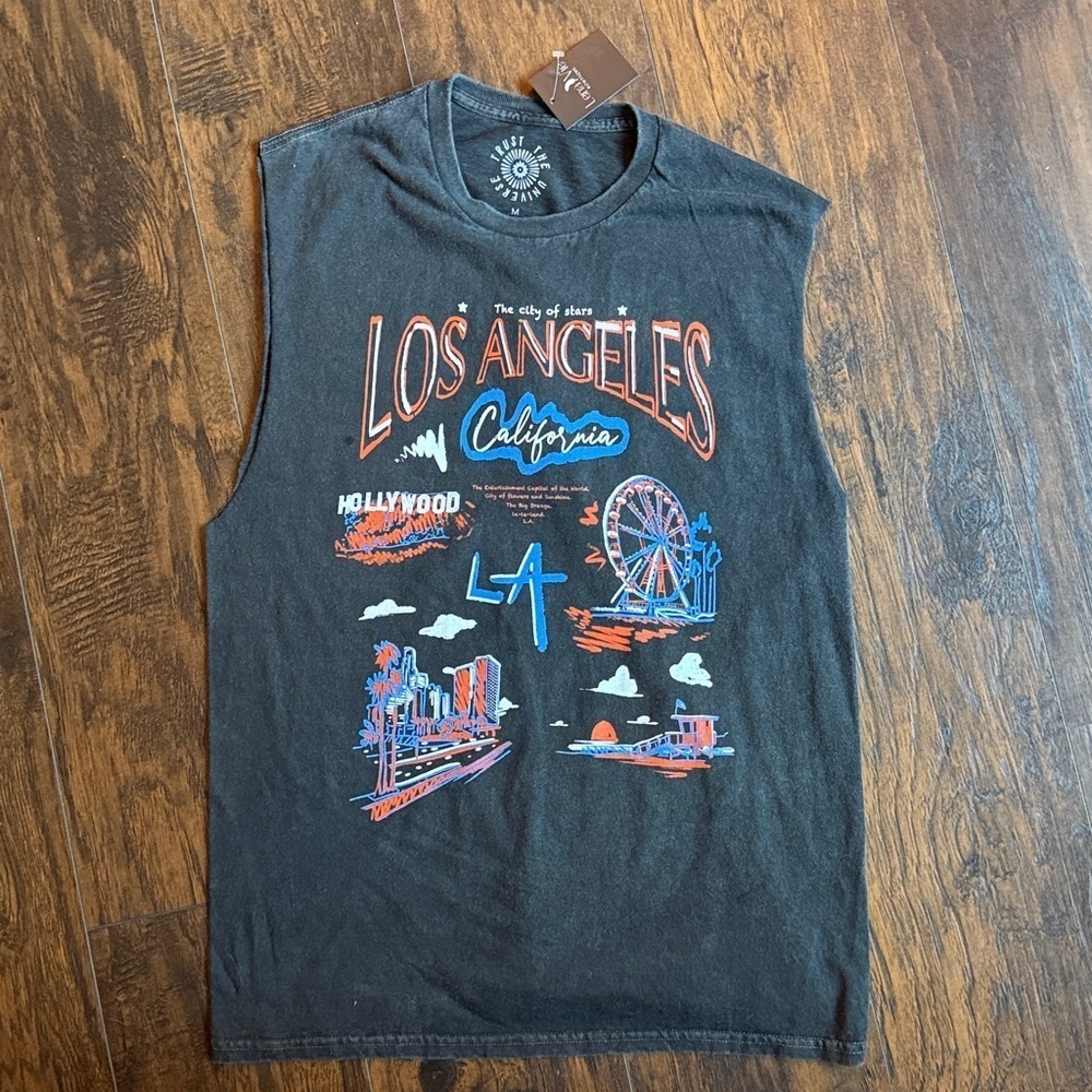 Trust the Universe cut off Los Angeles tee size medium (J18)